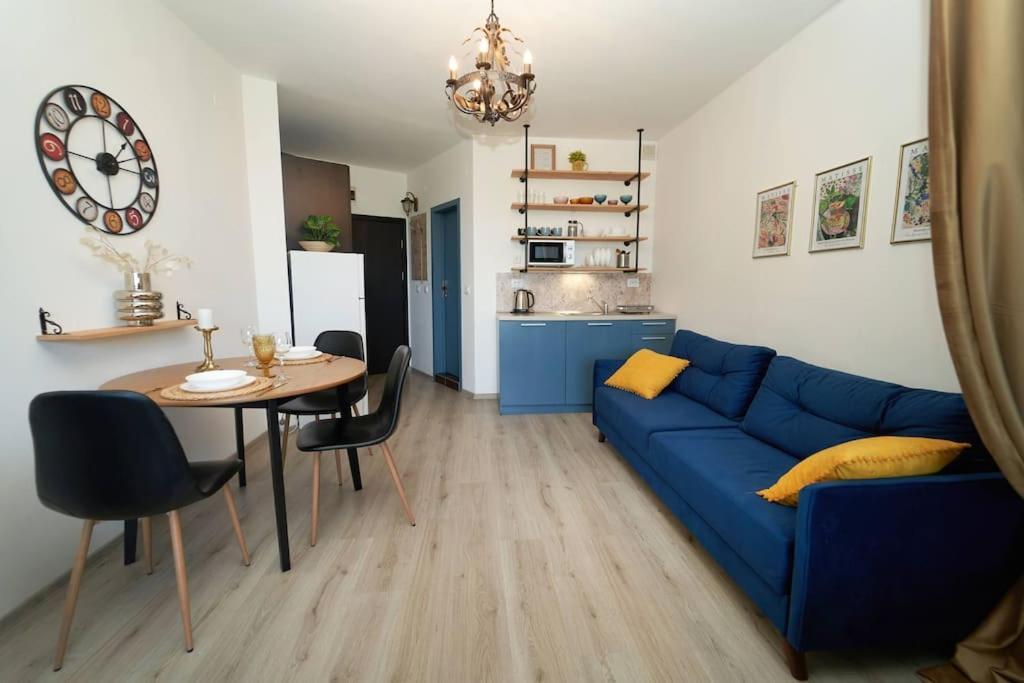 Design Studio In Atlantis Resort&Spa, Burgas Airport מראה חיצוני תמונה