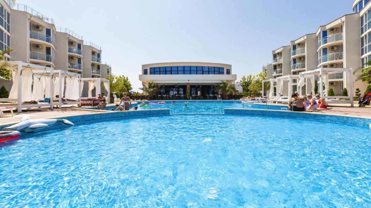 Design Studio In Atlantis Resort&Spa, Burgas Airport מראה חיצוני תמונה