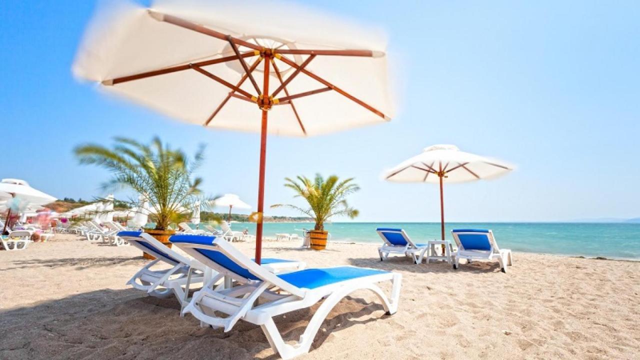 Design Studio In Atlantis Resort&Spa, Burgas Airport מראה חיצוני תמונה