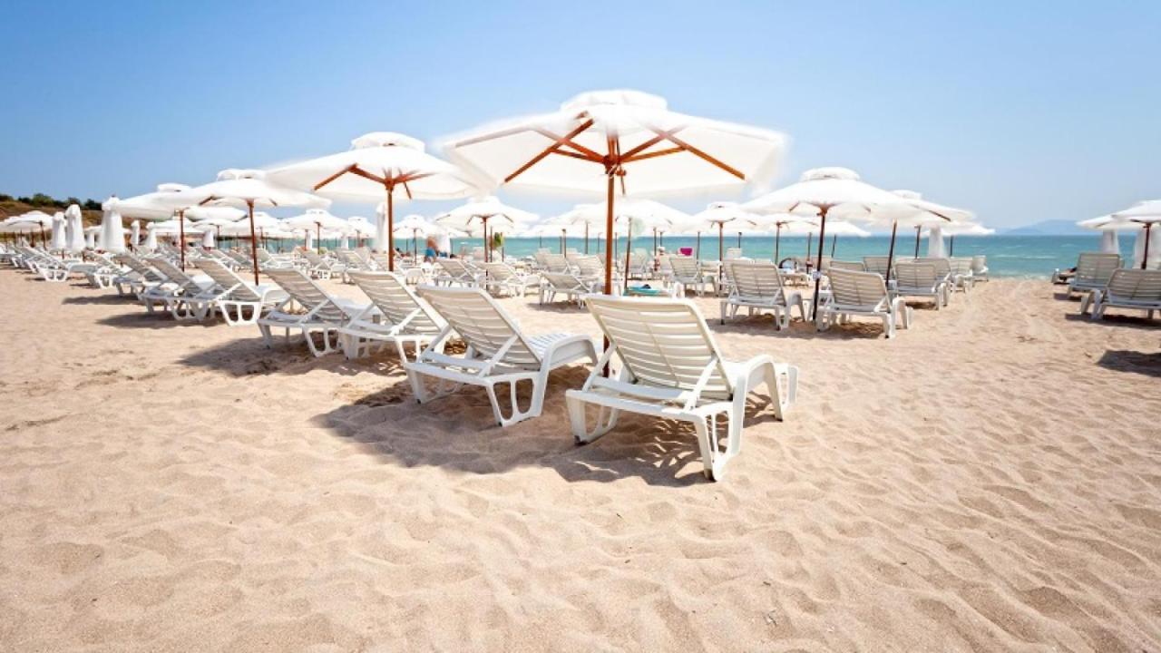 Design Studio In Atlantis Resort&Spa, Burgas Airport מראה חיצוני תמונה