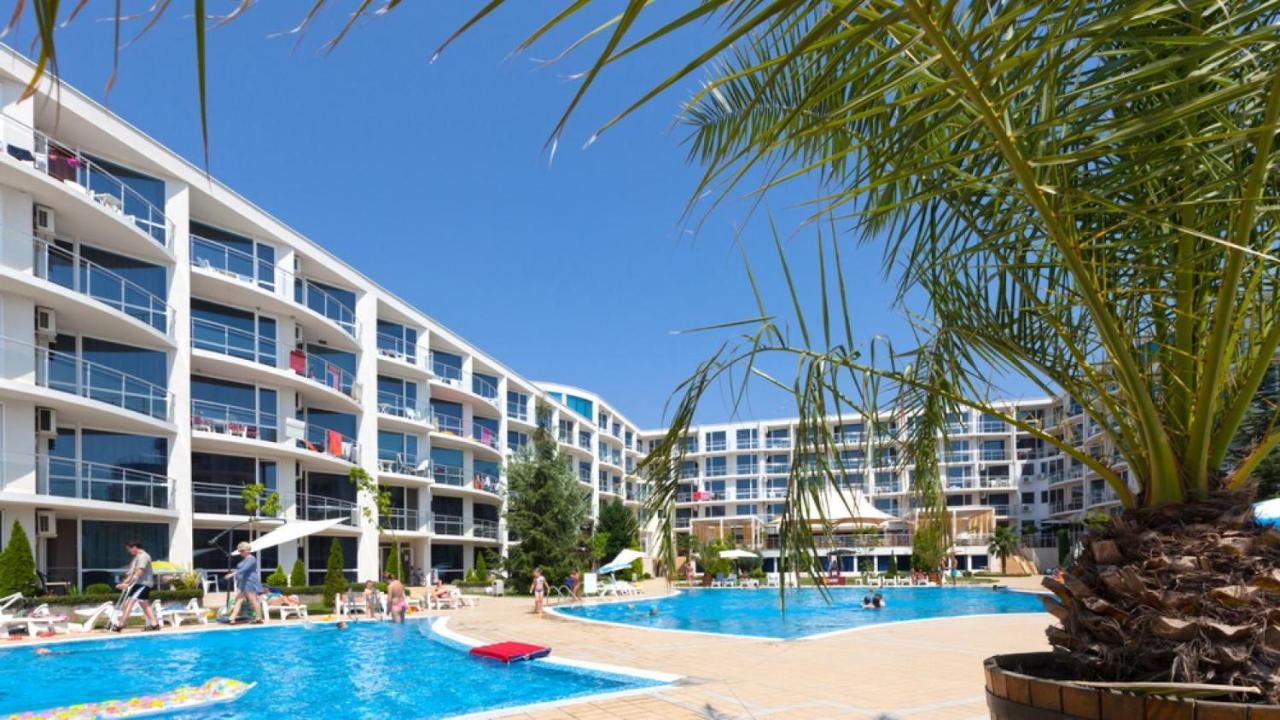 Design Studio In Atlantis Resort&Spa, Burgas Airport מראה חיצוני תמונה